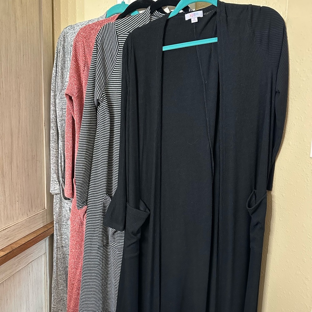4 LuLaRoe Sarah’s, Size Medium